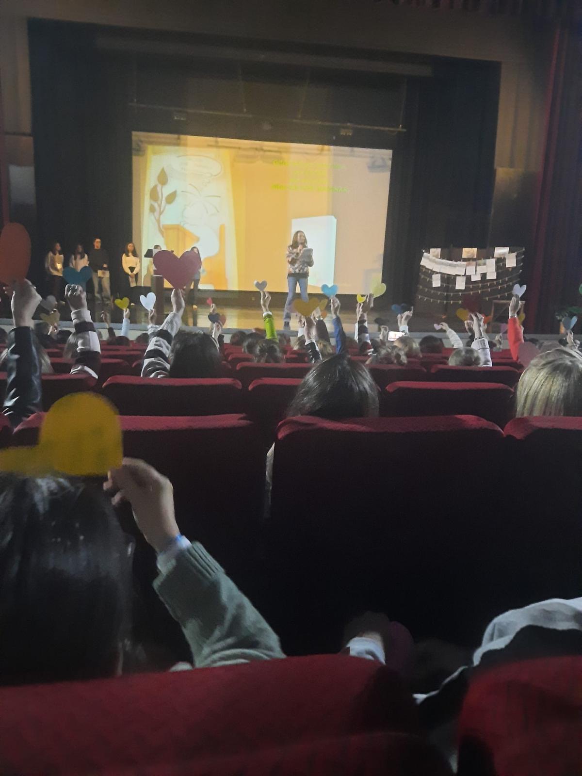 Presentación de Carmen Montoro Medina durante la conferencia de Mar Romera